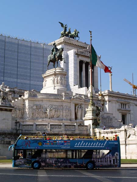 Глазами очевидцев: вечный город. РИМ, памятник Виктору Эммануилу (Витториано) на площади Венеции